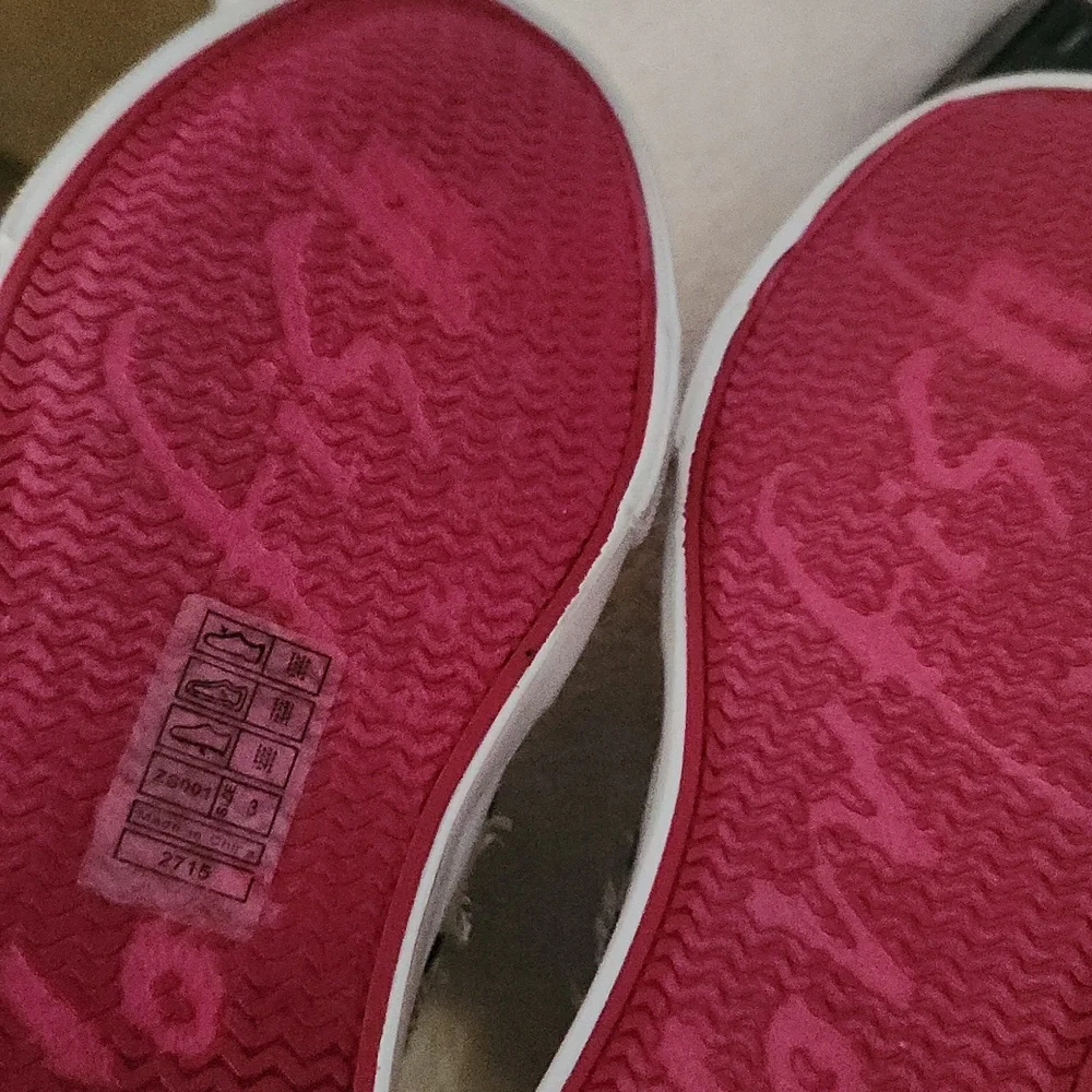 NWOT! Blowfish Tennis Shoes Leopard